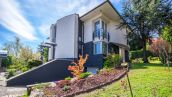 XI. SASAD TETEJÉN 1425 NM-ES KERTBEN GYÖNYÖRŰ LUXUSVILLA ELADÓ